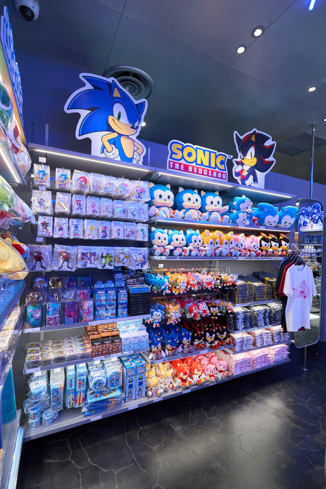 セガ、渋谷に公式ストア「SEGA STORE TOKYO」出店！限定デザインのソニックが展示の新店舗に突撃―COO・内海州史氏も登壇のオープニングセレモニーをレポート