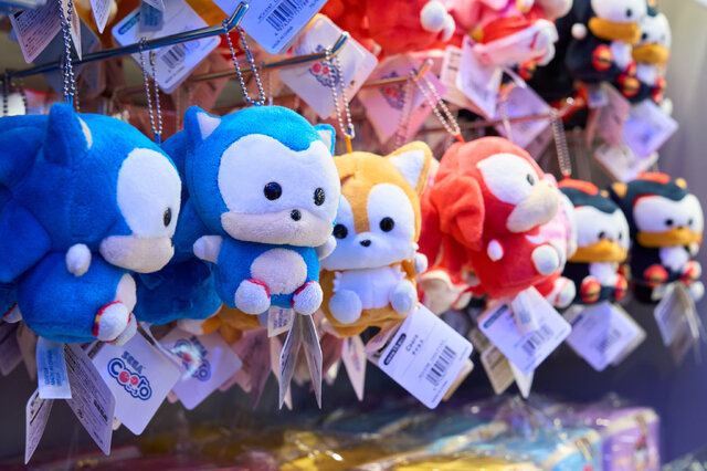 セガ、渋谷に公式ストア「SEGA STORE TOKYO」出店！限定デザインのソニックが展示の新店舗に突撃―COO・内海州史氏も登壇のオープニングセレモニーをレポート