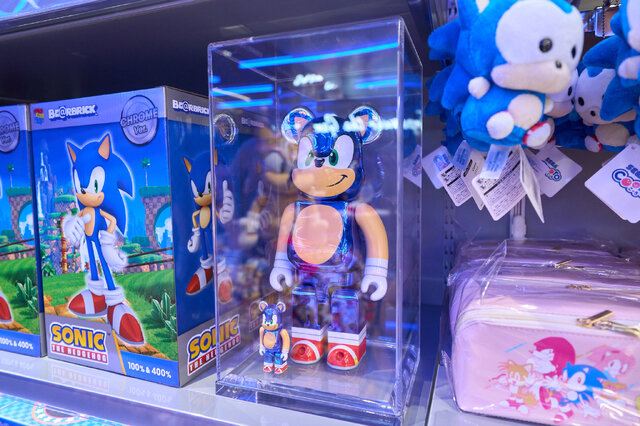 セガ、渋谷に公式ストア「SEGA STORE TOKYO」出店！限定デザインのソニックが展示の新店舗に突撃―COO・内海州史氏も登壇のオープニングセレモニーをレポート