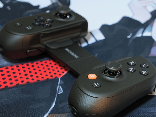 ゲームのお供に選びたいのは間違いなくコイツ！！スマホもPCもイケるコントローラー「Backbone Pro」を実際に触ってみた