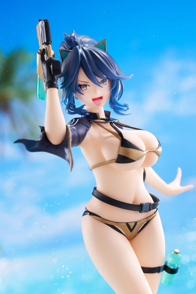 「kson」水着フィギュアが大迫力！挑発するような表情とやんちゃなポージングで魅力を表現
