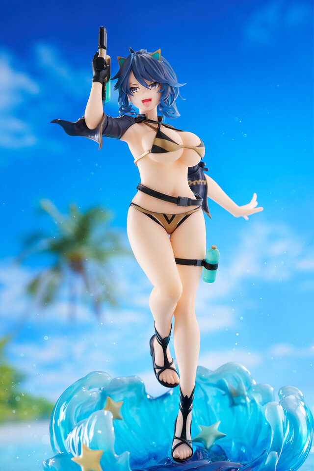 「kson」水着フィギュアが大迫力！挑発するような表情とやんちゃなポージングで魅力を表現