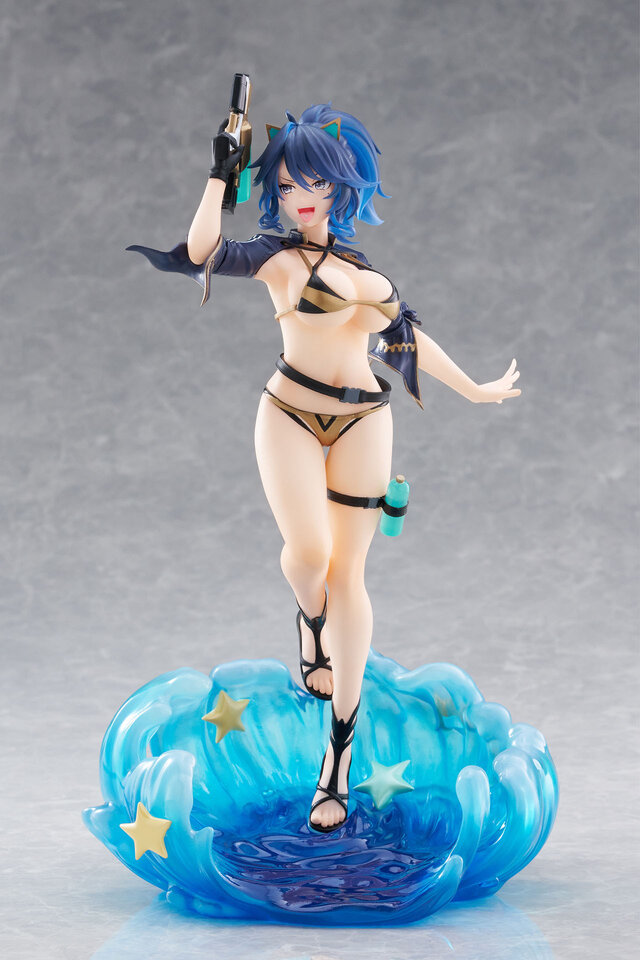 「kson」水着フィギュアが大迫力！挑発するような表情とやんちゃなポージングで魅力を表現