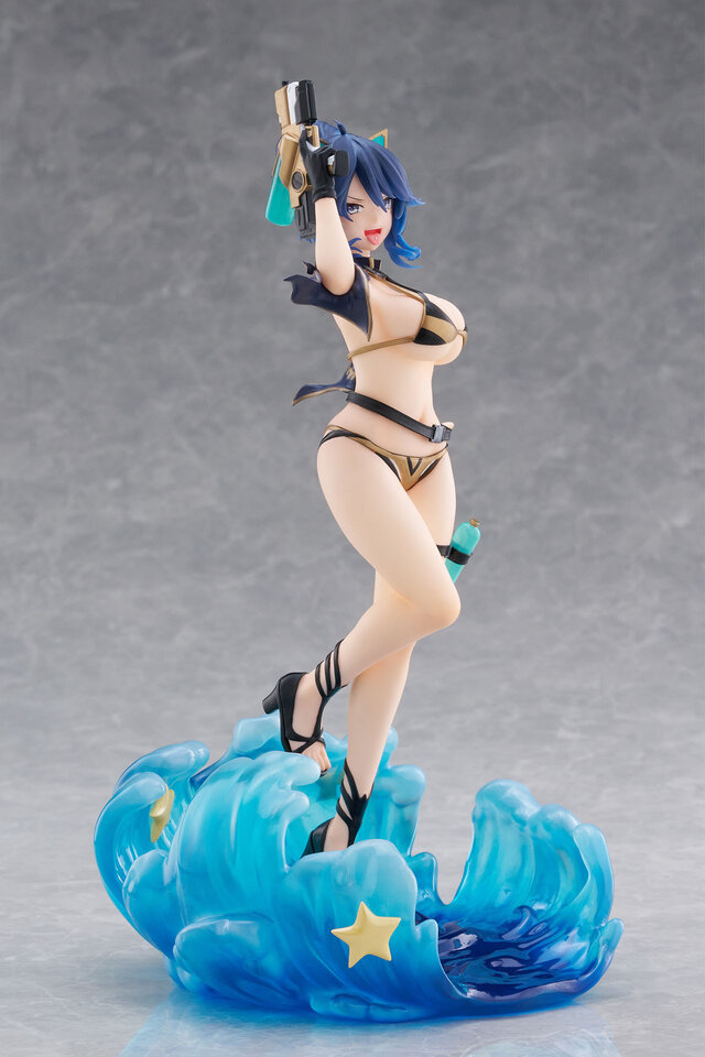 「kson」水着フィギュアが大迫力！挑発するような表情とやんちゃなポージングで魅力を表現