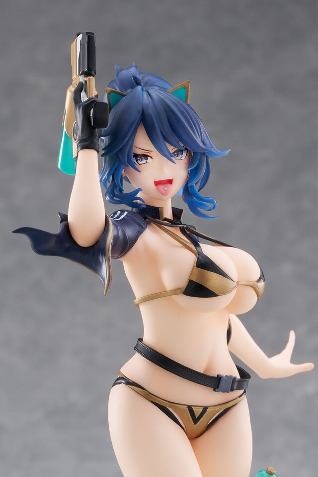 「kson」水着フィギュアが大迫力！挑発するような表情とやんちゃなポージングで魅力を表現