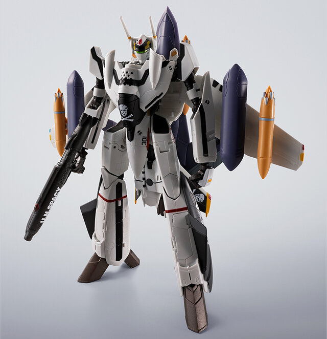 「マクロスゼロ」より、若き日のロイ・フォッカーが駆る「VF-0S」が最強装備で再登場！シリーズお馴染みの三段変形もバッチリ