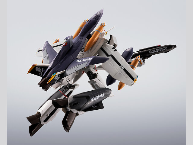 「マクロスゼロ」より、若き日のロイ・フォッカーが駆る「VF-0S」が最強装備で再登場！シリーズお馴染みの三段変形もバッチリ