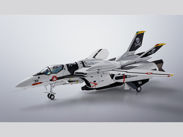 「マクロスゼロ」より、若き日のロイ・フォッカーが駆る「VF-0S」が最強装備で再登場！シリーズお馴染みの三段変形もバッチリ