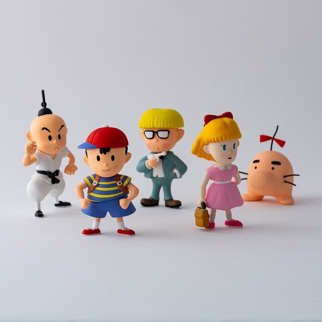 『MOTHER2』ネスたち5体のフィギュアセットが受注販売へ！手づくり粘土ならではのヴィンテージ感をすみずみまで再現