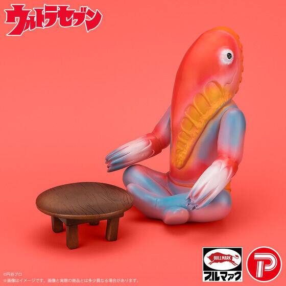 懐かしさ漂う昭和レトロカラー！「ウルトラセブン」人気キャラクターのフィギュア全5種ラインナップーメトロン星人は“ちゃぶ台”が付属