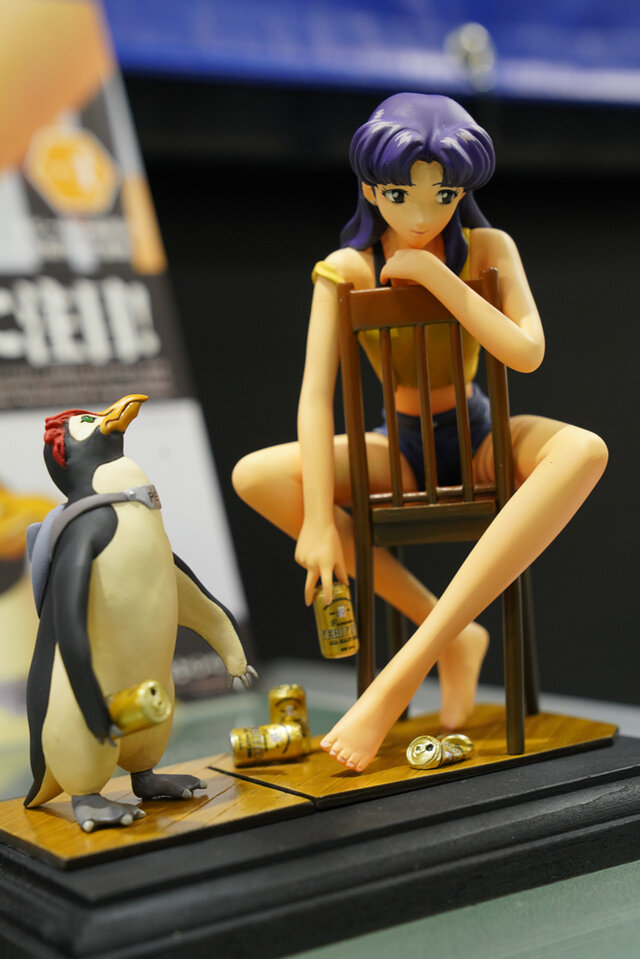 綾波レイ、アスカの大型造形物も！「エヴァワンフェス」珠玉の作品が大集結、放送30周年を記念した特別コラボ企画の様子をお届け【WF2025夏】
