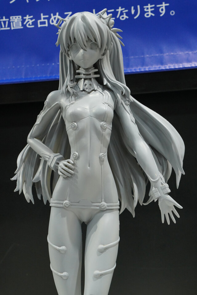綾波レイ、アスカの大型造形物も！「エヴァワンフェス」珠玉の作品が大集結、放送30周年を記念した特別コラボ企画の様子をお届け【WF2025夏】