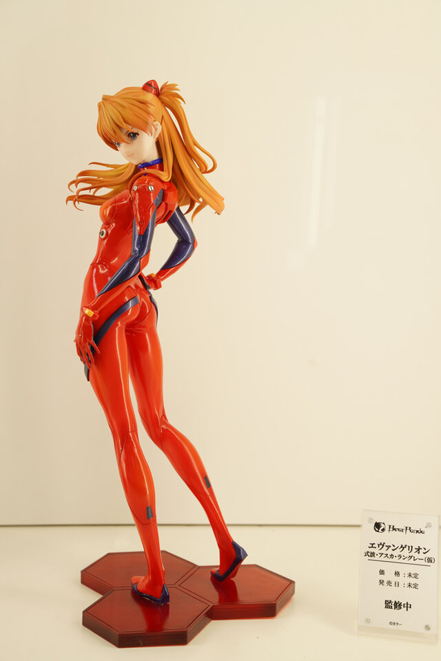 綾波レイ、アスカの大型造形物も！「エヴァワンフェス」珠玉の作品が大集結、放送30周年を記念した特別コラボ企画の様子をお届け【WF2025夏】