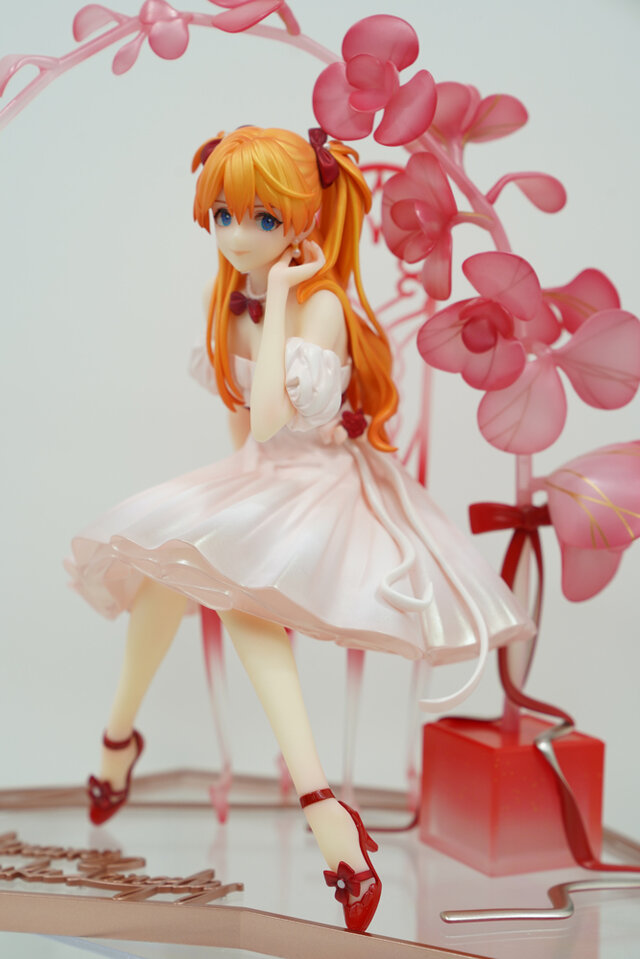 綾波レイ、アスカの大型造形物も！「エヴァワンフェス」珠玉の作品が大集結、放送30周年を記念した特別コラボ企画の様子をお届け【WF2025夏】