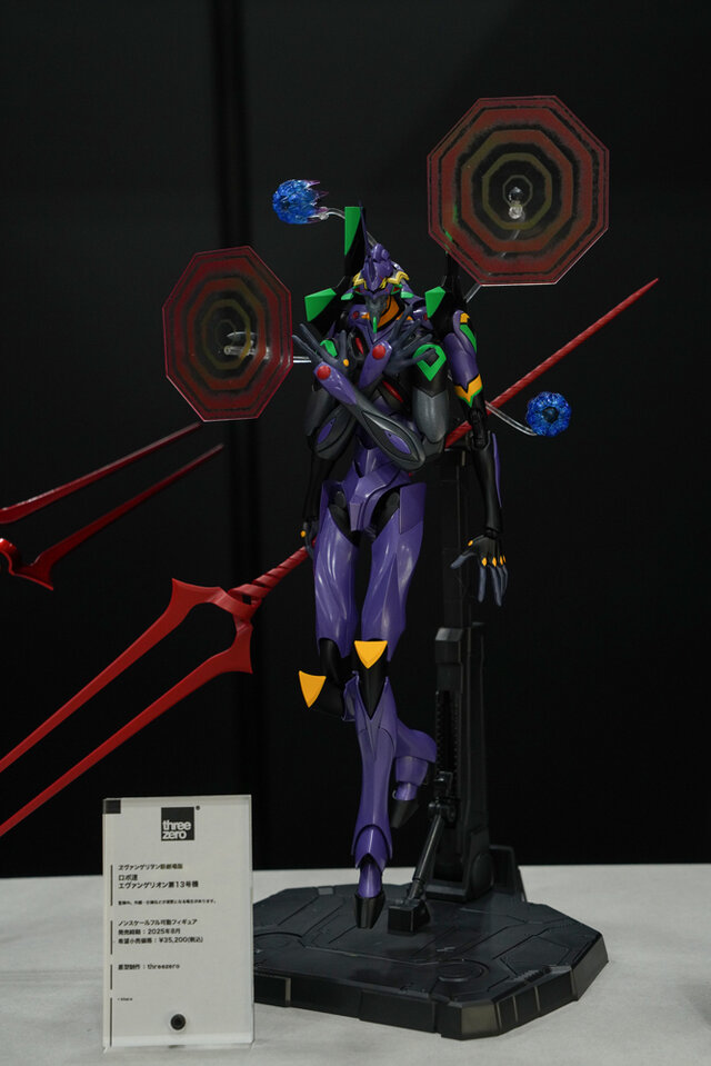 綾波レイ、アスカの大型造形物も！「エヴァワンフェス」珠玉の作品が大集結、放送30周年を記念した特別コラボ企画の様子をお届け【WF2025夏】