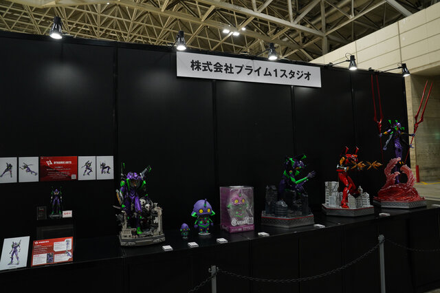 綾波レイ、アスカの大型造形物も！「エヴァワンフェス」珠玉の作品が大集結、放送30周年を記念した特別コラボ企画の様子をお届け【WF2025夏】