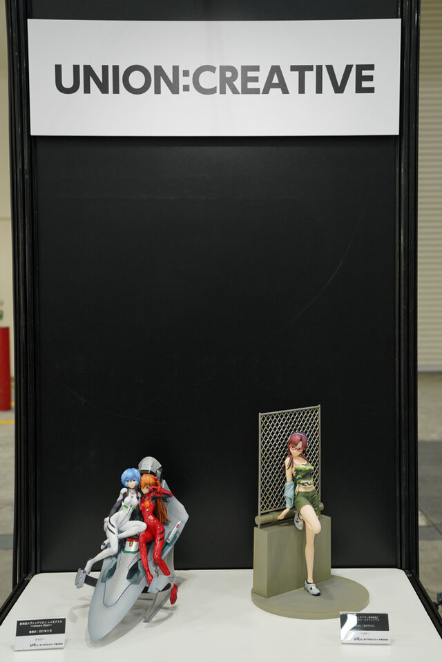 綾波レイ、アスカの大型造形物も！「エヴァワンフェス」珠玉の作品が大集結、放送30周年を記念した特別コラボ企画の様子をお届け【WF2025夏】