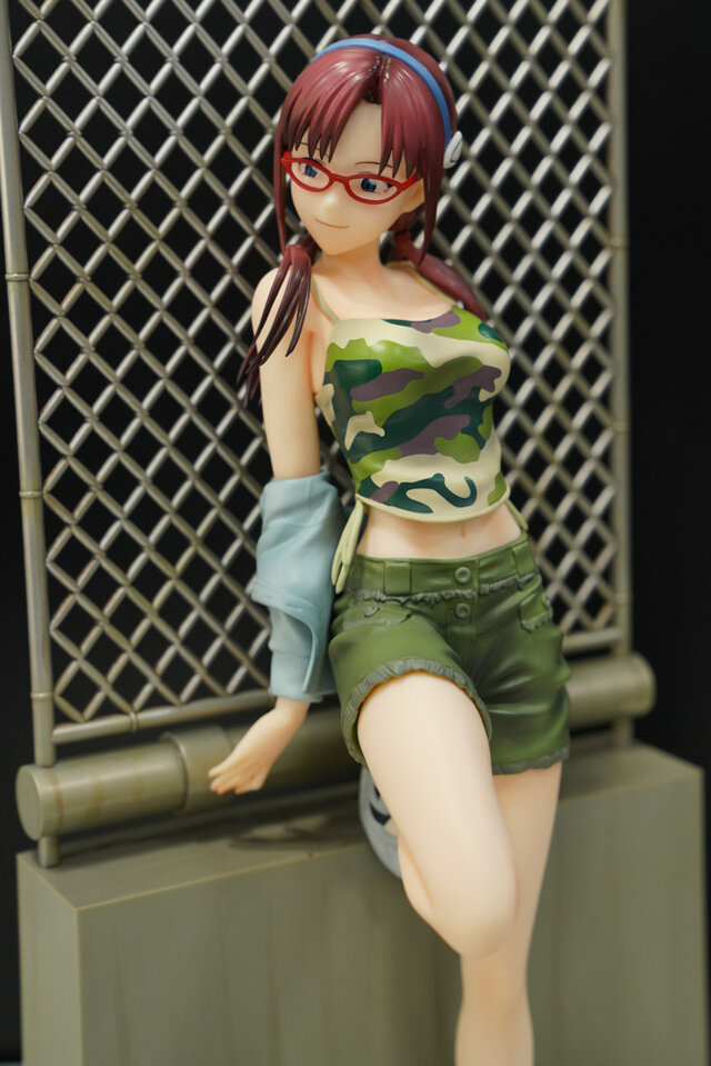 綾波レイ、アスカの大型造形物も！「エヴァワンフェス」珠玉の作品が大集結、放送30周年を記念した特別コラボ企画の様子をお届け【WF2025夏】