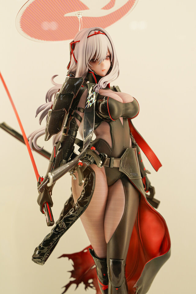 今年の夏は『NIKKE』が熱い！通常衣装から夏衣装まで、勝利の女神の麗しいフィギュアが「ワンフェス」に大集結