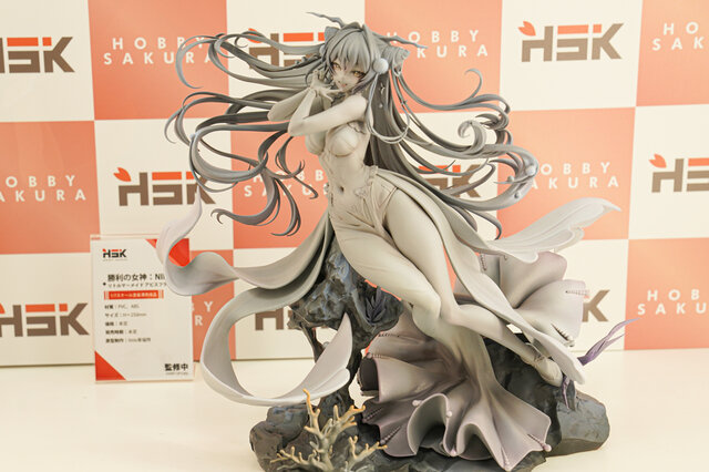 今年の夏は『NIKKE』が熱い！通常衣装から夏衣装まで、勝利の女神の麗しいフィギュアが「ワンフェス」に大集結