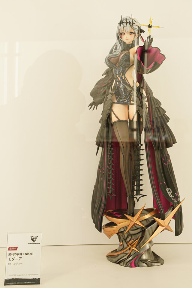 今年の夏は『NIKKE』が熱い！通常衣装から夏衣装まで、勝利の女神の麗しいフィギュアが「ワンフェス」に大集結