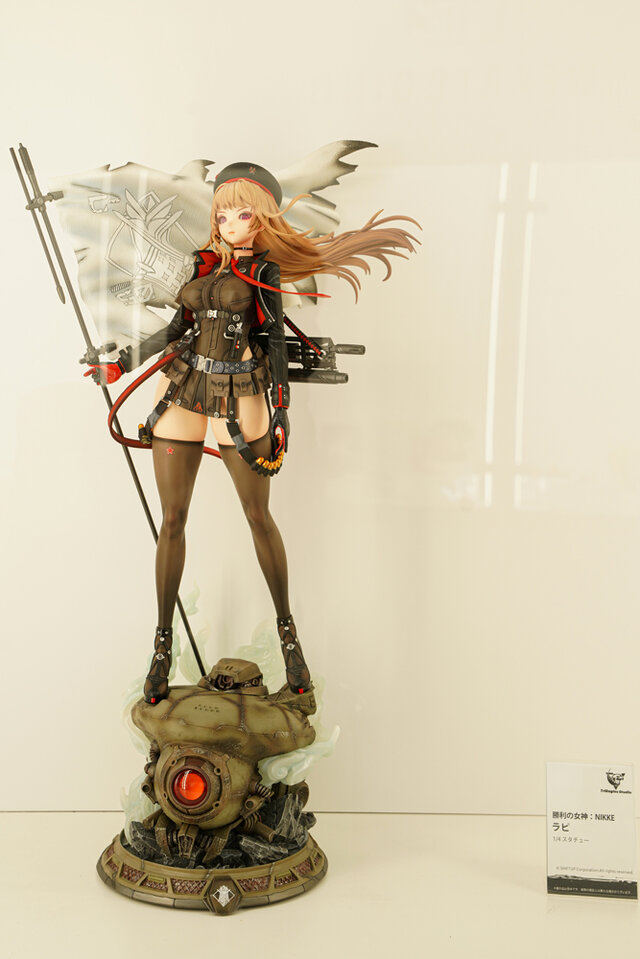 今年の夏は『NIKKE』が熱い！通常衣装から夏衣装まで、勝利の女神の麗しいフィギュアが「ワンフェス」に大集結