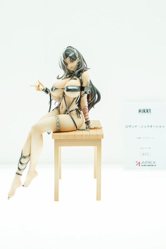 今年の夏は『NIKKE』が熱い！通常衣装から夏衣装まで、勝利の女神の麗しいフィギュアが「ワンフェス」に大集結