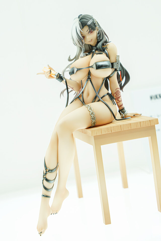 今年の夏は『NIKKE』が熱い！通常衣装から夏衣装まで、勝利の女神の麗しいフィギュアが「ワンフェス」に大集結