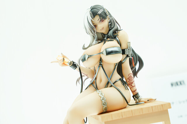 今年の夏は『NIKKE』が熱い！通常衣装から夏衣装まで、勝利の女神の麗しいフィギュアが「ワンフェス」に大集結