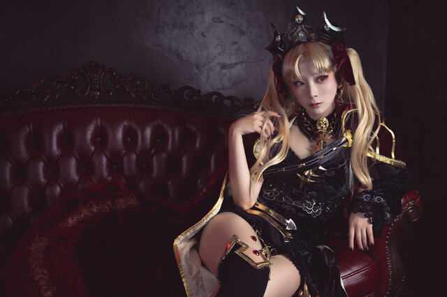 エレシュキガル／中野べこ（X：@bacon1007cos2nd）、撮影：ダリ（X：@dali_cameko）