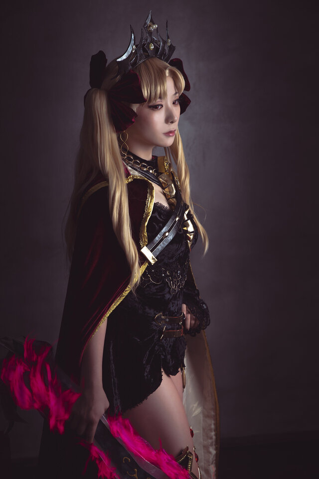 エレシュキガル／中野べこ（X：@bacon1007cos2nd）、撮影：ダリ（X：@dali_cameko）