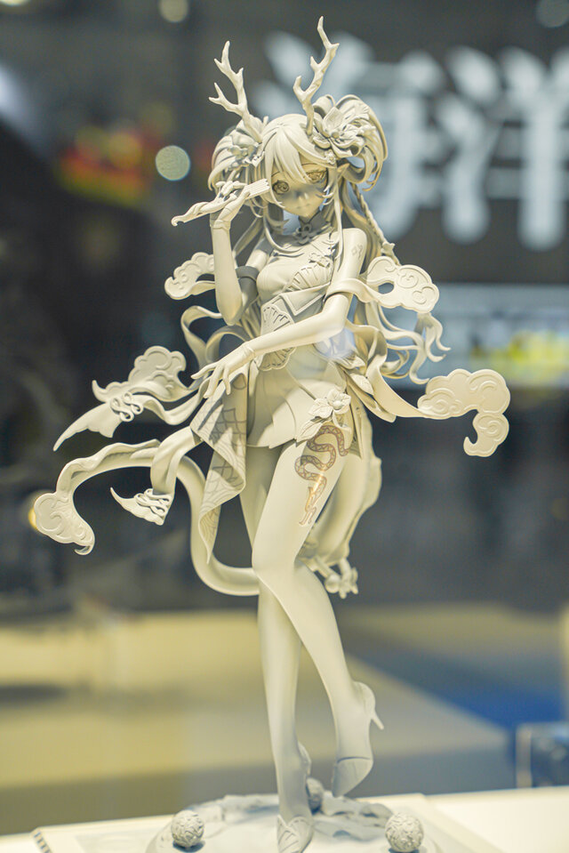 ホロライブ・フワモコやゲーマーズ等身大フィギュアの可愛さが無限大！「ミクxガンダムW」コラボなど「ワンフェス」を電脳アイドルが彩る【WF2025夏】