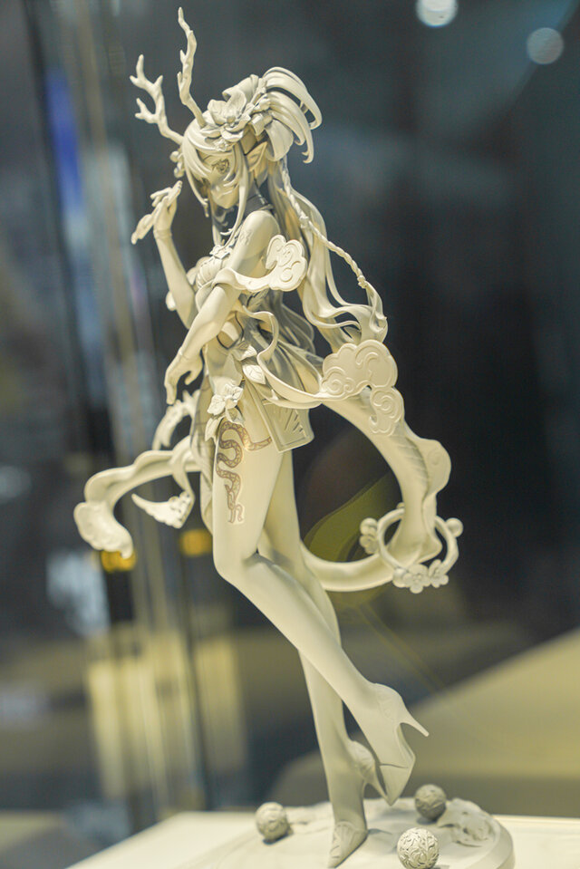 ホロライブ・フワモコやゲーマーズ等身大フィギュアの可愛さが無限大！「ミクxガンダムW」コラボなど「ワンフェス」を電脳アイドルが彩る【WF2025夏】