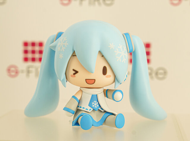 ホロライブ・フワモコやゲーマーズ等身大フィギュアの可愛さが無限大！「ミクxガンダムW」コラボなど「ワンフェス」を電脳アイドルが彩る【WF2025夏】