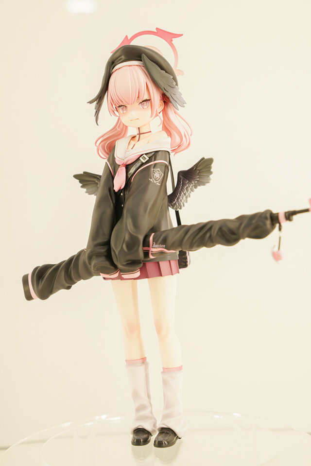 ドキッとする夏衣装から涼やかなドレスまで、「ワンフェス」に猛暑を吹き飛ばす『アズレン』『ブルアカ』美女フィギュアが集結【WF2025夏】