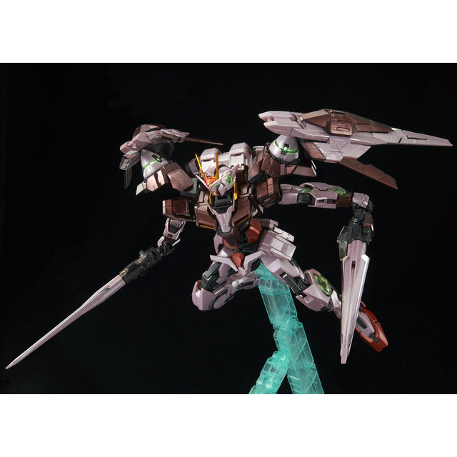 準最高峰ガンプラ「PG 1/60 トランザムライザー」がプレバンで再販！内部フレーム際立つ「クリアカラー外装」と共に7月31日11時より予約開始