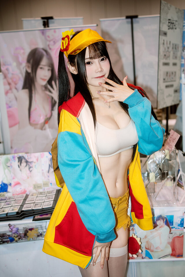 マクドナルドの店員／CU Una 張芷璇（Instagram：cu_una_）