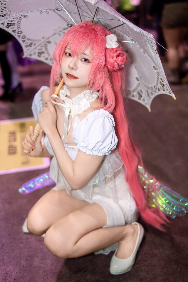 ドロシー『勝利の女神:NIKK』／namyau藍幽（Instagram：blue_yau2.0）