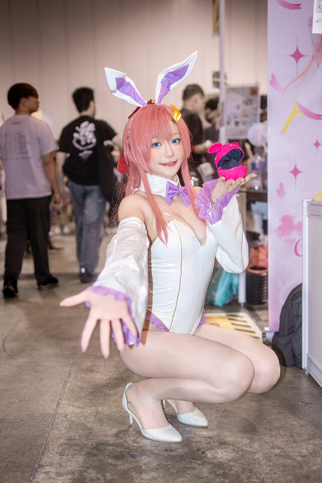 ラクス・クライン（バニーガールver.）「機動戦士ガンダムSEED」／Grace Kaori W（Instagram：gracekirara）