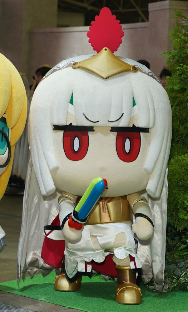 「FGO Fes. 2025」開幕！10周年となるメモリアルフェスは過去最大規模、公式コスプレイヤーと着ぐるみが揃ってお出迎え