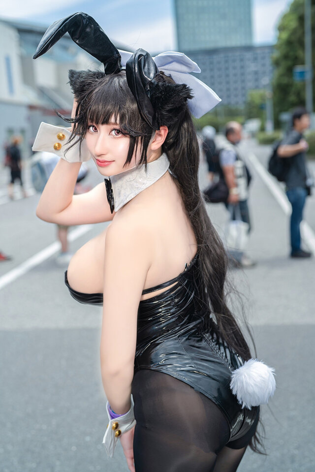 高尾『アズールレーン』／タオぺこ（X：@pezant_tao）