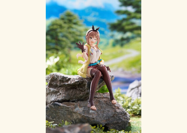 太ももが蓋を抑えてくれる！「ライザ」ぬーどるストッパーフィギュアが登場