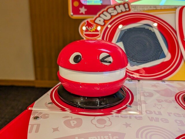 ユーザーに愛される筐体を作る！『pop’n music』新筐体フォトレポ＆インタビュー
