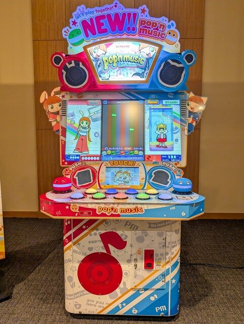 ユーザーに愛される筐体を作る！『pop’n music』新筐体フォトレポ＆インタビュー