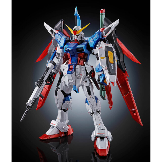RGガンプラ「ストフリ」「デスティニー」のチタニウムフィニッシュ仕様が再販！ディスプレイを一層華やかにする「光の翼」も同時予約