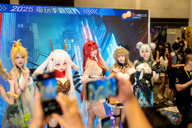 【コスプレ】中華美女オールスターが香港に集結！魅惑の夏衣装を着こなす『クリスタル・オブ・アトラン』の異次元な美スタイル【写真19枚】