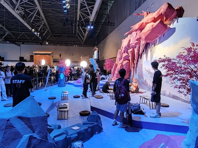 『鳴潮』×『パニグレ』がてんこ盛り！美女コスプレイヤーにもいっぱい会えた「KUROFEST」フォトレポート