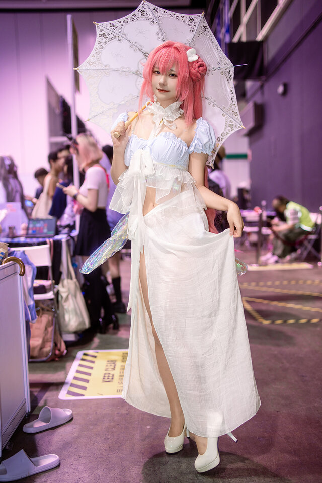 ドロシー（水着ver.）『勝利の女神:NIKKE』／namyau藍幽（Instagram：blue_yau2.0）