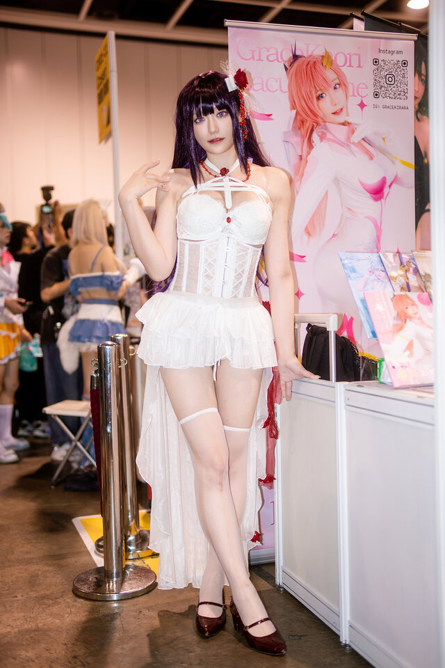 ミハラ『勝利の女神:NIKKE』／Grace Kaori W（Instagram：gracekirara）