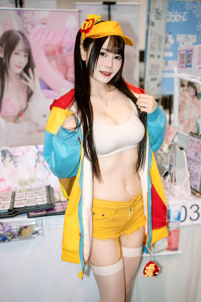 マクドナルドの店員／CU Una 張芷璇（Instagram：cu_una_）